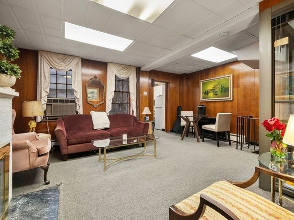 4 Derne 1, Boston MA 02114