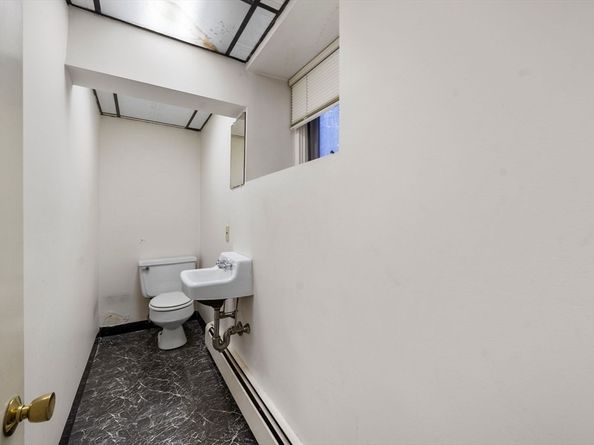 4 Derne 1, Boston MA 02114