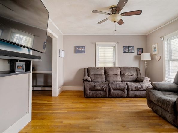 10 Elwood Pl, Revere MA 02151