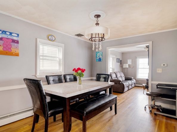10 Elwood Pl, Revere MA 02151