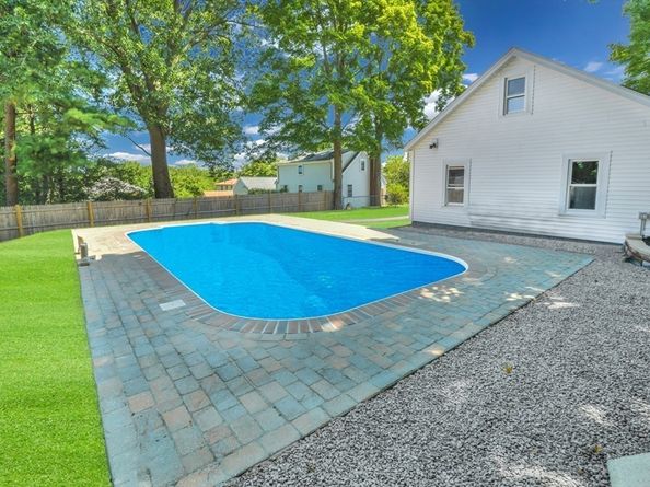 15 Highland Ave, Braintree MA 02184