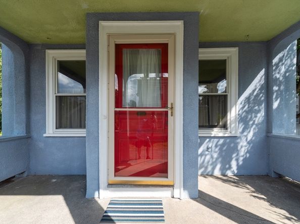 89 1/2 Walnut St, Clinton MA 01510