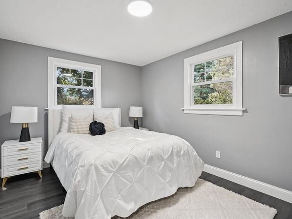 36 Pondview Cir, Brockton MA 02301