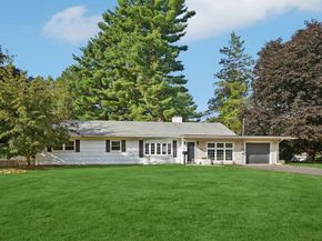 36 Pondview Cir, Brockton MA 02301