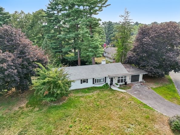 36 Pondview Cir, Brockton MA 02301