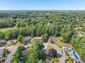 36 Pondview Cir, Brockton MA 02301