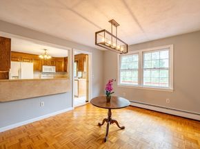 32 Benton Cir, Reading MA 01867