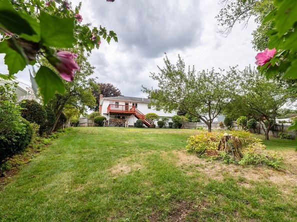 32 Benton Cir, Reading MA 01867