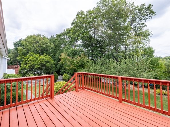 32 Benton Cir, Reading MA 01867