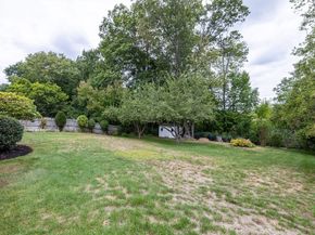 32 Benton Cir, Reading MA 01867