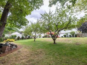 32 Benton Cir, Reading MA 01867