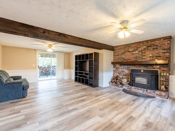 32 Benton Cir, Reading MA 01867