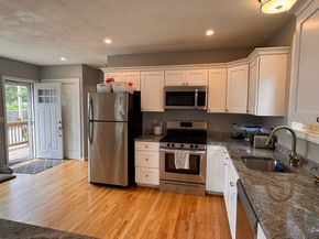 1 Chapel Ln, Wareham MA 02538