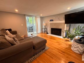 1 Chapel Ln, Wareham MA 02538