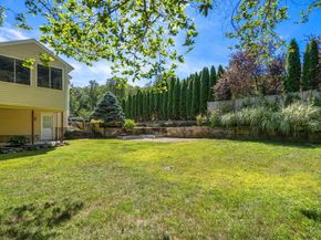 8 Oscars Way, Maynard MA 01754