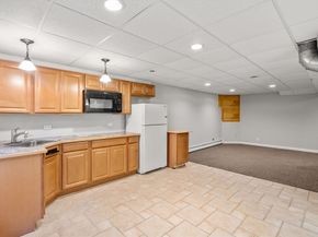 8 Oscars Way, Maynard MA 01754