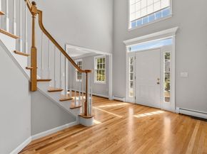 8 Oscars Way, Maynard MA 01754