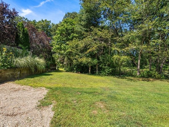 8 Oscars Way, Maynard MA 01754