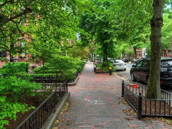 319 Marlborough St 1, Boston MA 02116