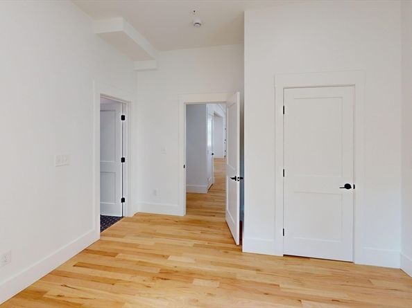 151 Townsend 1L, Boston MA 02121
