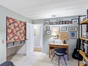 52 Lohnes Rd, Framingham MA 01701