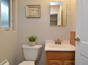 52 Lohnes Rd, Framingham MA 01701