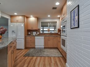 52 Lohnes Rd, Framingham MA 01701