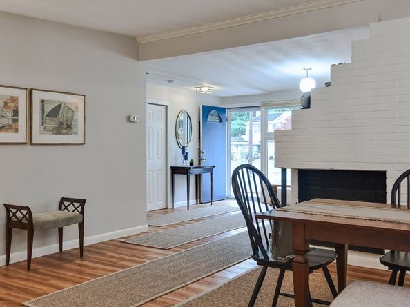 52 Lohnes Rd, Framingham MA 01701