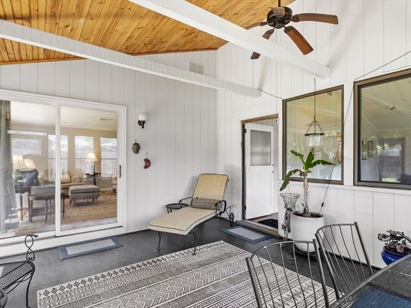 52 Lohnes Rd, Framingham MA 01701