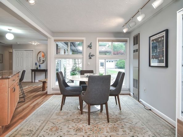 52 Lohnes Rd, Framingham MA 01701