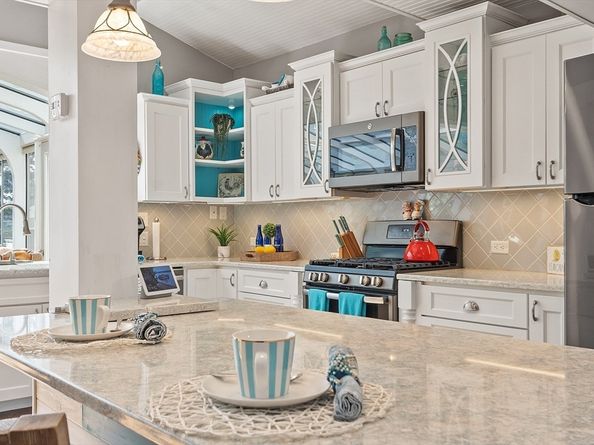 20 4th Lane, Chelmsford MA 01824