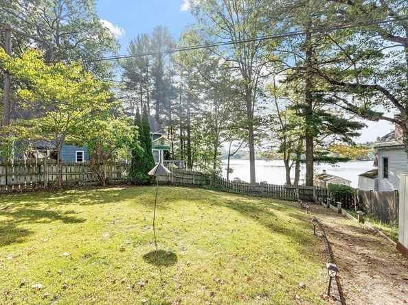 20 4th Lane, Chelmsford MA 01824