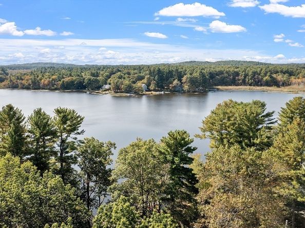 20 4th Lane, Chelmsford MA 01824