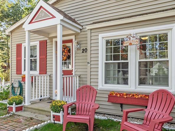 20 4th Lane, Chelmsford MA 01824