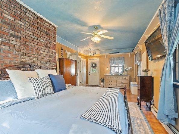 20 4th Lane, Chelmsford MA 01824