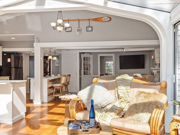 20 4th Lane, Chelmsford MA 01824