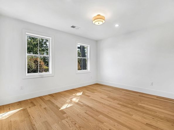 25 Euclid Ave, Natick MA 01760