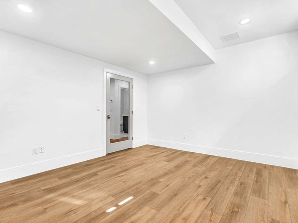 25 Euclid Ave, Natick MA 01760