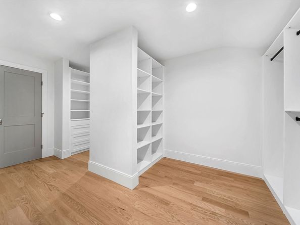 25 Euclid Ave, Natick MA 01760