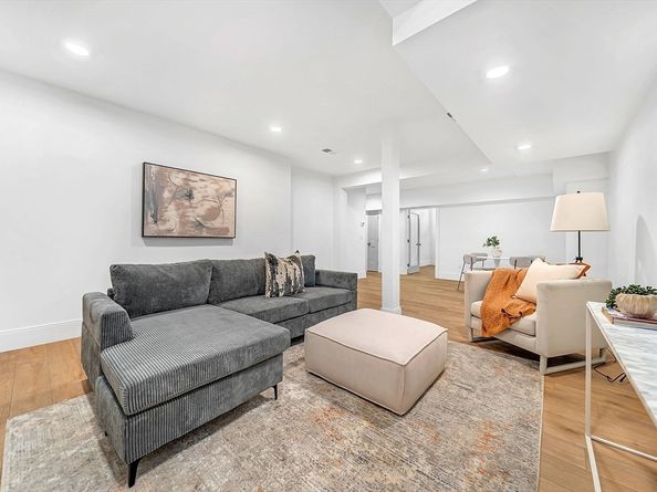 25 Euclid Ave, Natick MA 01760