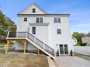 61 Mt Pleasant St, Woburn MA 01801