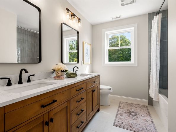 61 Mt Pleasant St, Woburn MA 01801