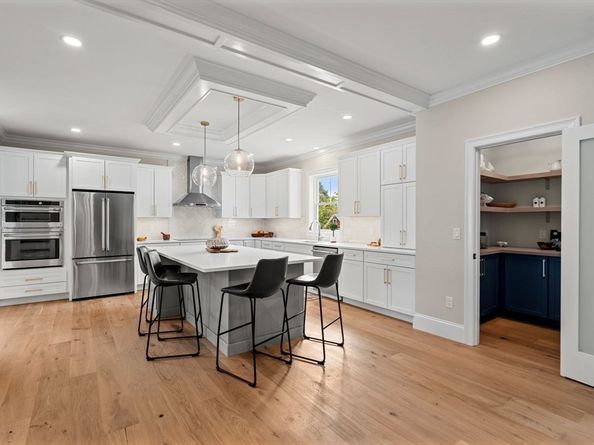 61 Mt Pleasant St, Woburn MA 01801