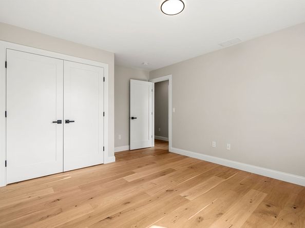 61 Mt Pleasant St, Woburn MA 01801