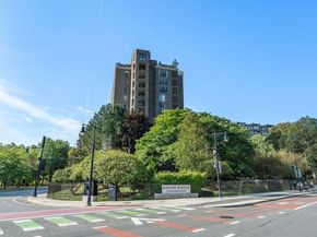 33 Pond Ave 523, Brookline MA 02445