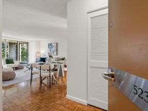 33 Pond Ave 523, Brookline MA 02445