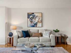 33 Pond Ave 523, Brookline MA 02445