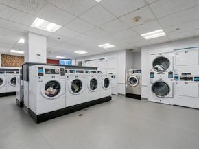 33 Pond Ave 523, Brookline MA 02445