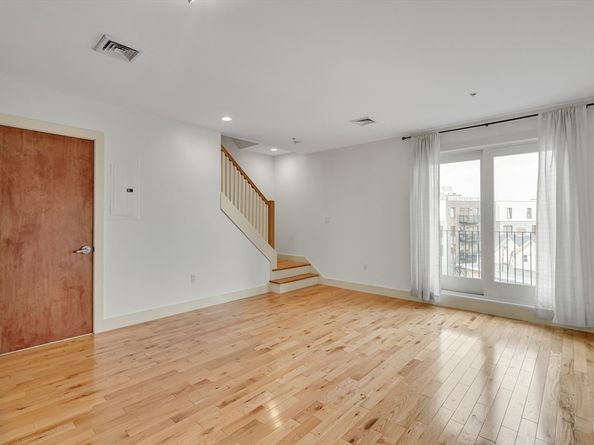 533 Cambridge St 311, Boston MA 02134