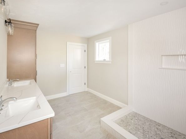 54 Grange Park, Bridgewater MA 02324